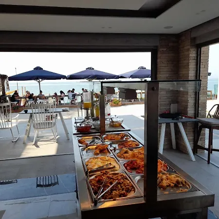 Reverie アパートホテル