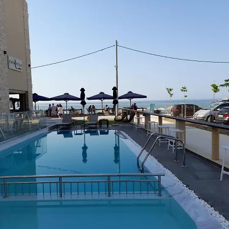 アパートホテル Reverie