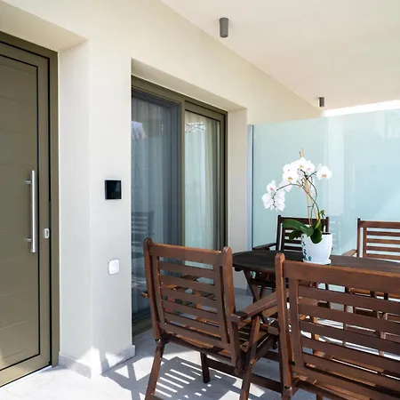 アパートホテル Reverie