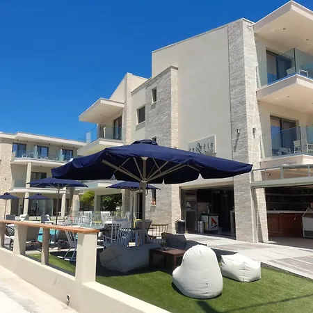 アパートホテル Reverie