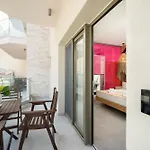 Apart-hotel Reverie 4*