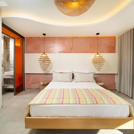 Reverie Aparthotel *