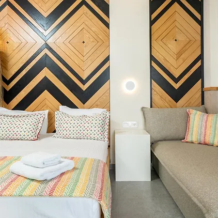 Reverie Aparthotel *